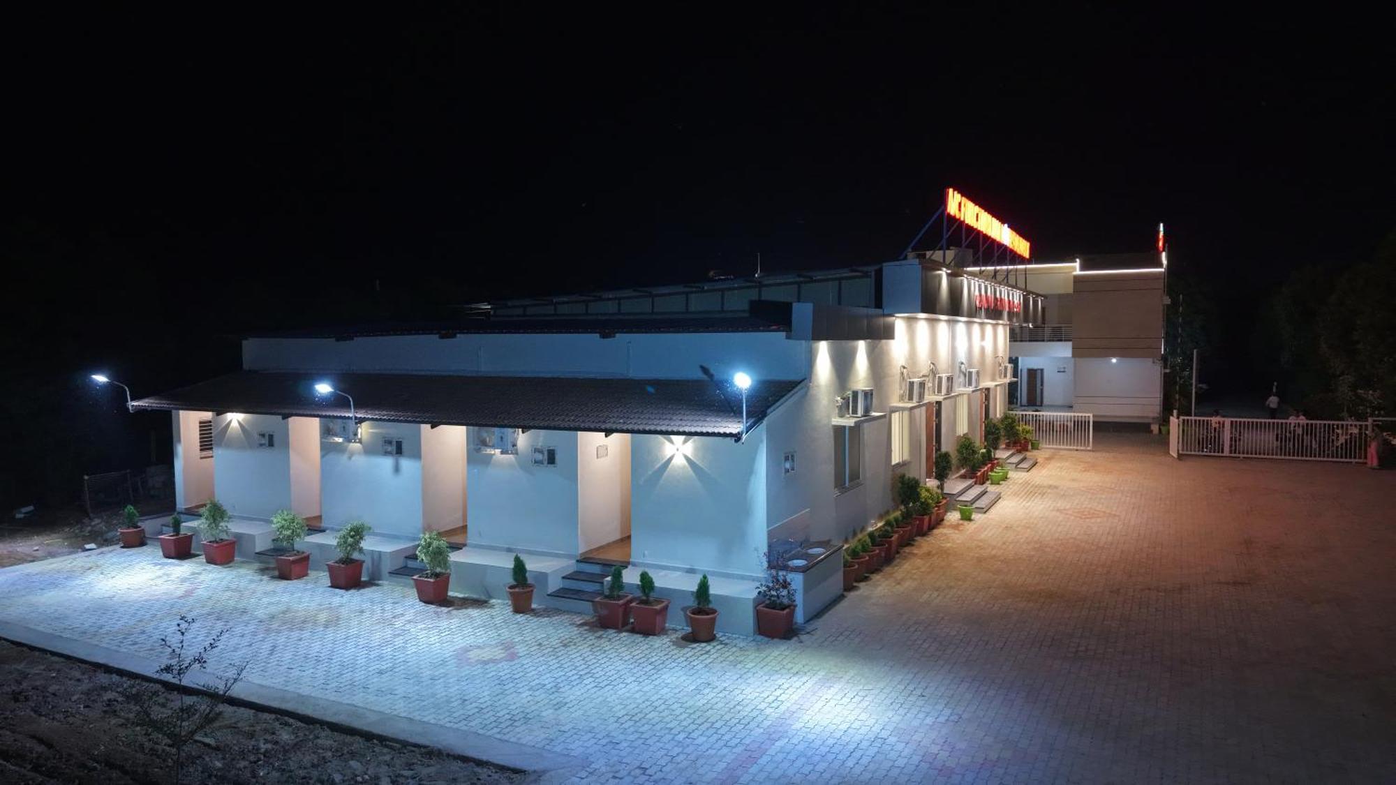 Chandanagreenviewresort Gangawati Exterior photo