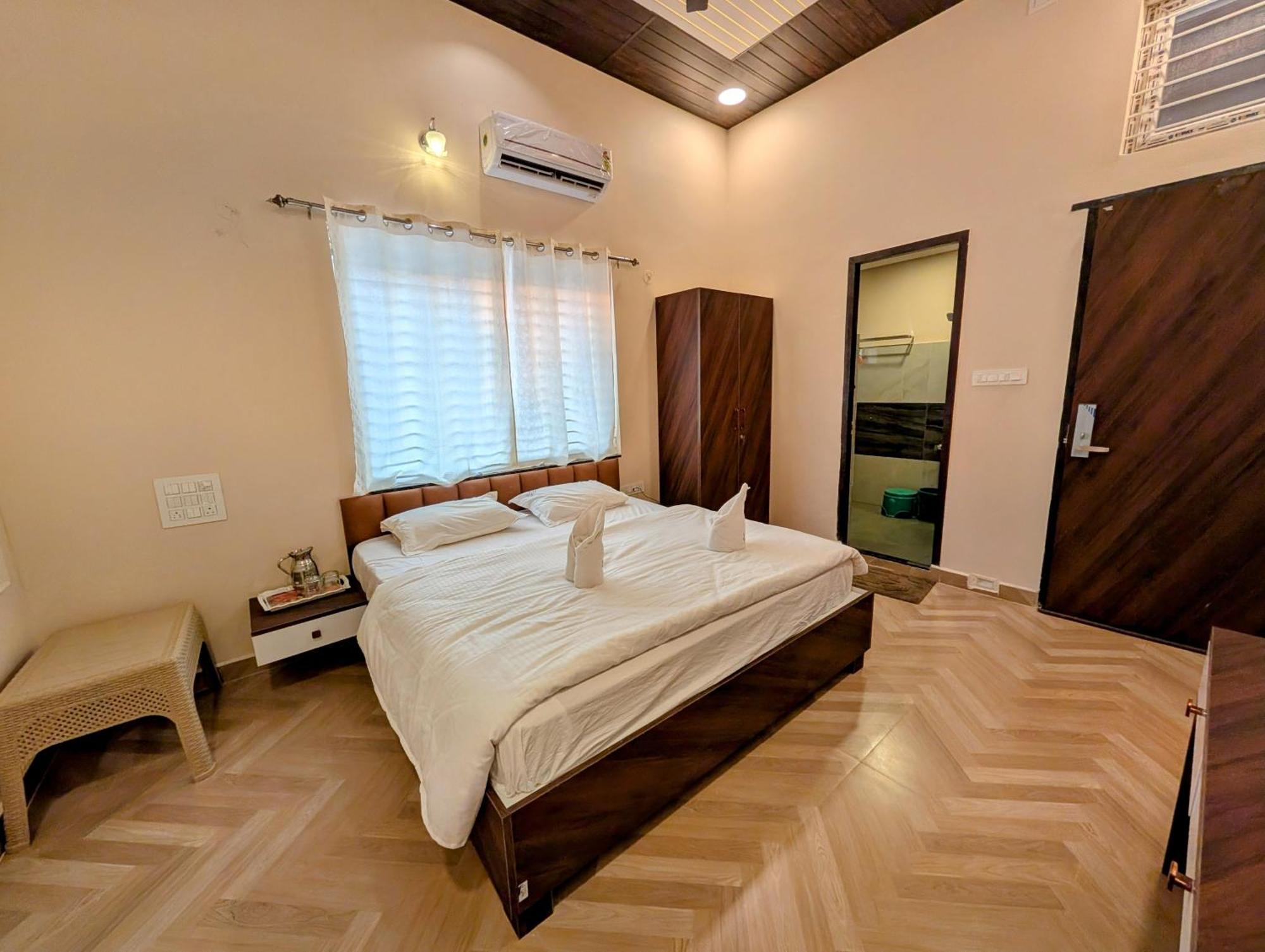 Chandanagreenviewresort Gangawati Exterior photo